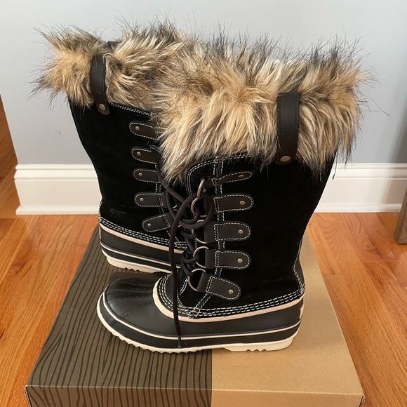 Sorel Women’s Black winter boots, Size 8 - Picture 1 of 4